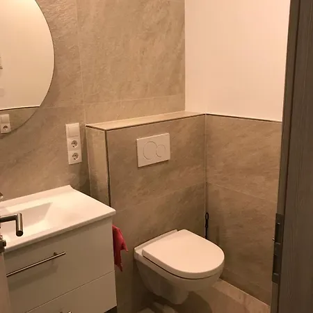 1 Apartment
